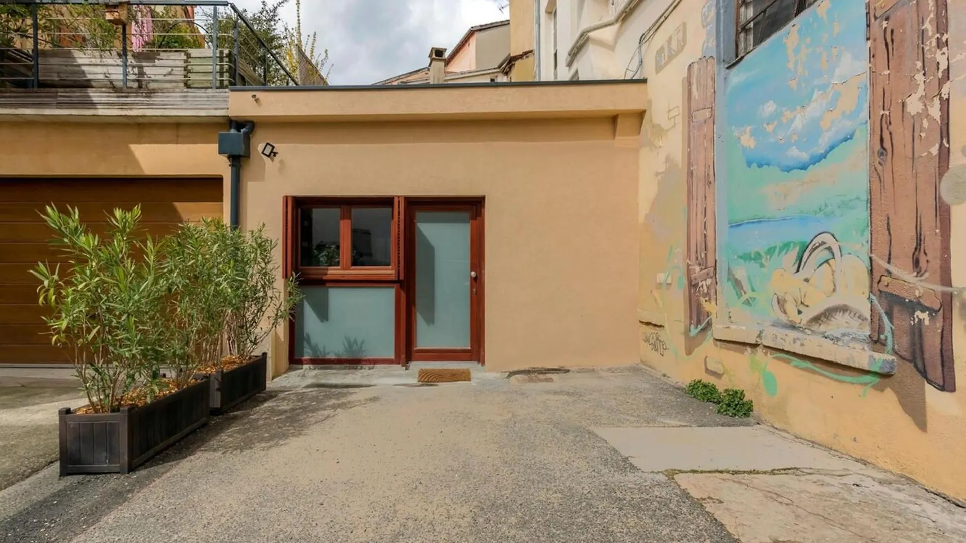 Apartment Hamac Suites - La Favorite Lyon France